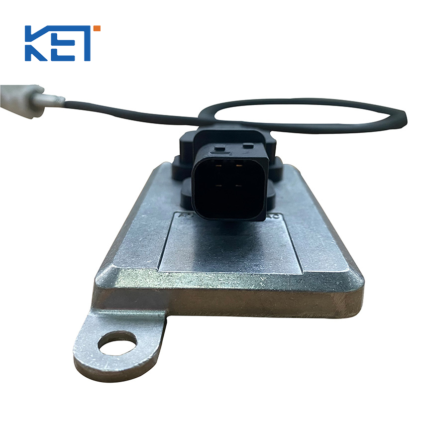 Features of NOx Sensor-5WK9 6652B