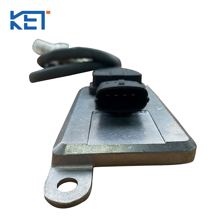 Features of NOx Sensor-5WK9 6675A